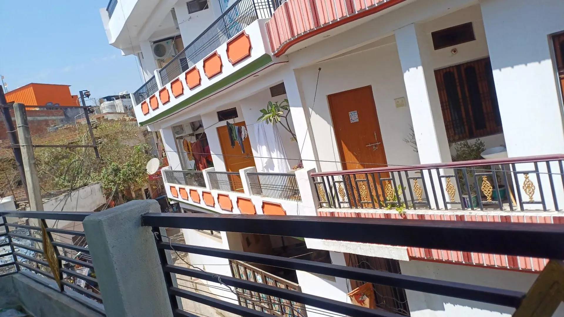 Tridev Paying Guest House فاراناسي