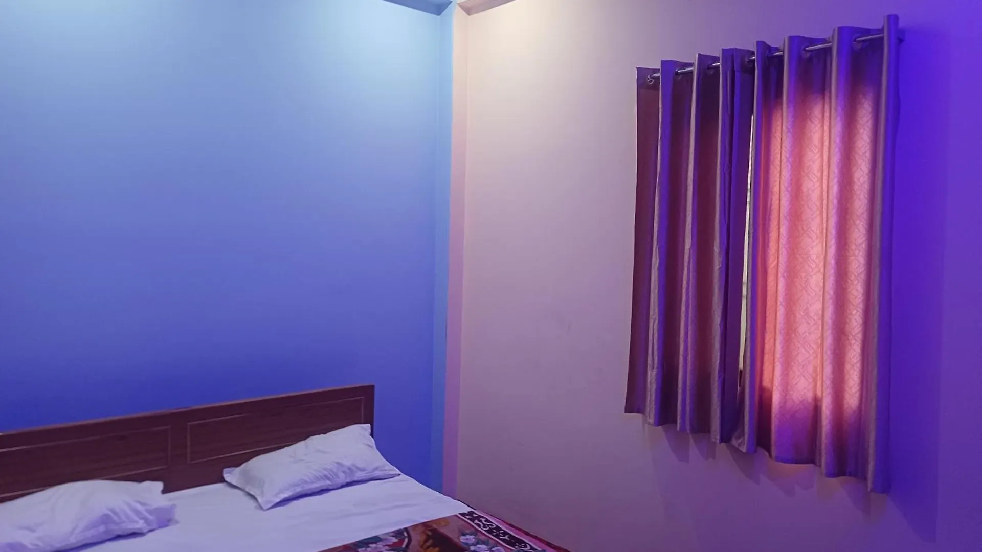 Tridev Paying Guest House فاراناسي